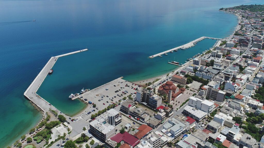 Θάλασσα & Παραλίες 1 Η παραλία & προκυμαία του Κιάτου