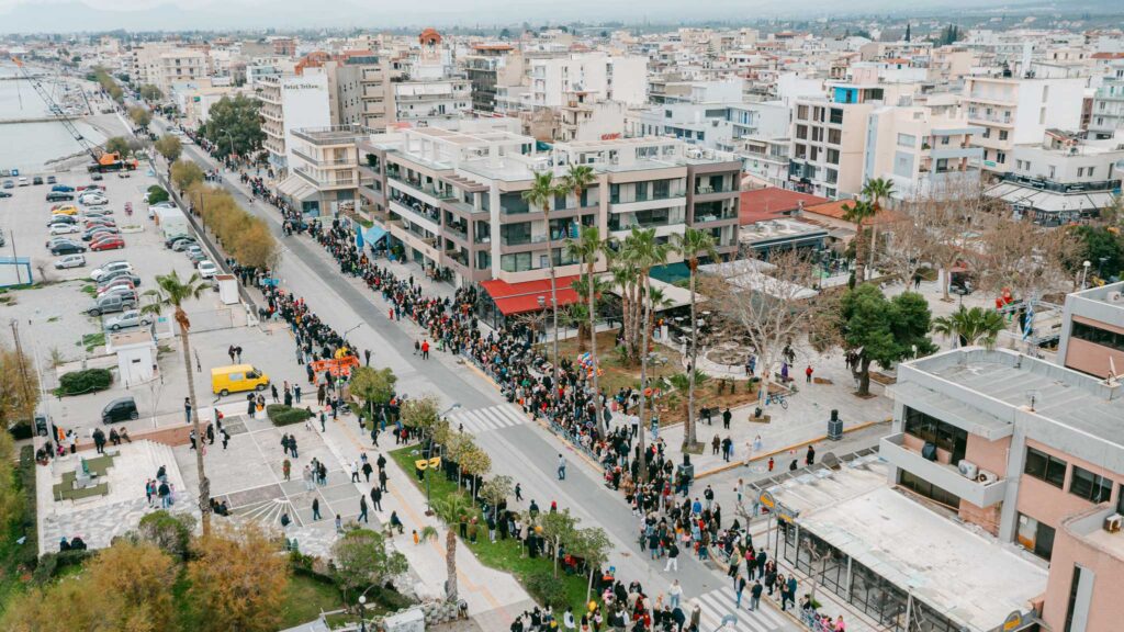 Το Κιάτο τον χειμώνα: τι να κάνεις εκτός σεζόν 2 Η παρέλαση του Σικυώνιου Καρναβαλιού στους δρόμους του Κιάτου